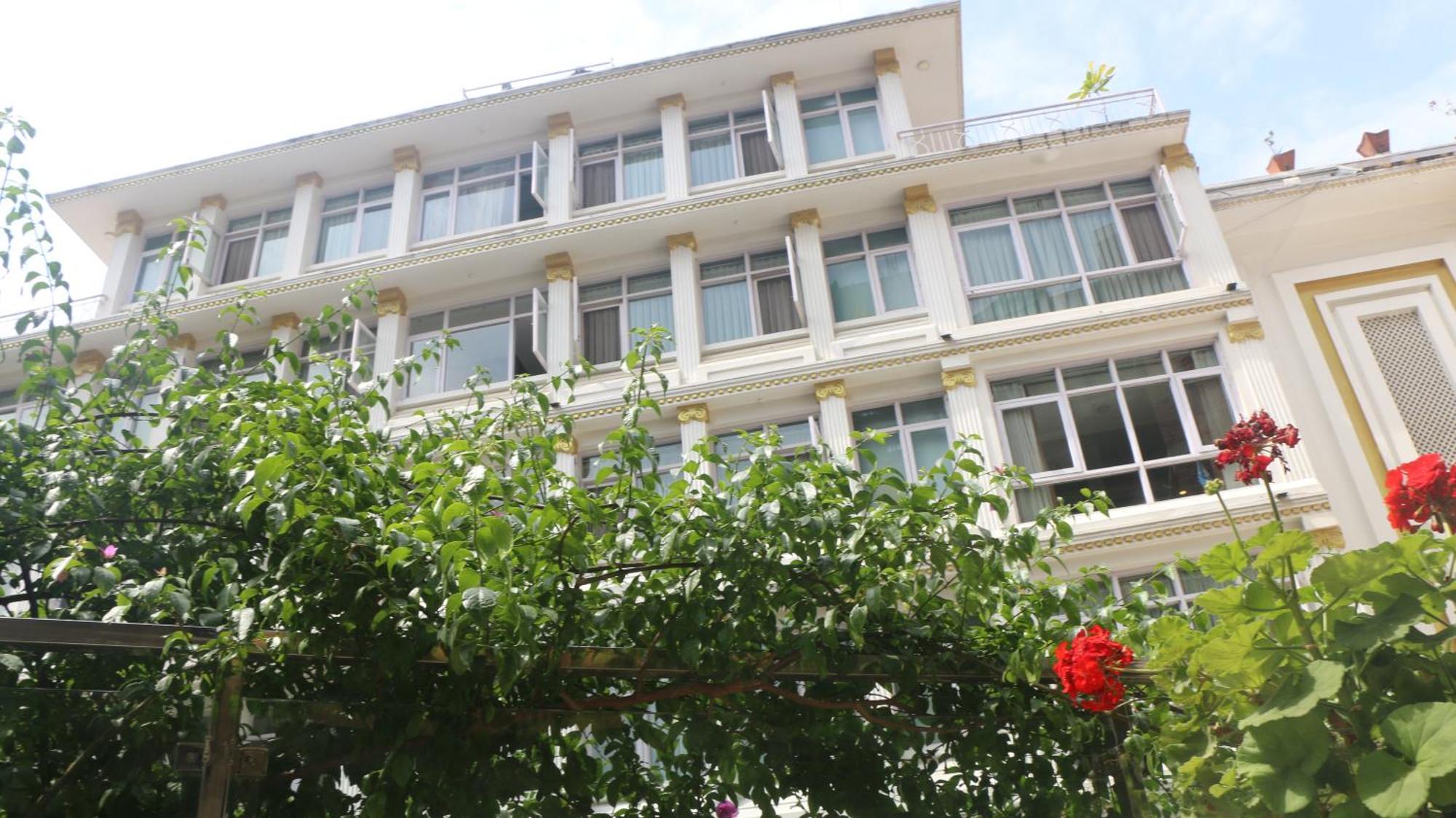 Durbar Hotel & Residence Kathmandu Ngoại thất bức ảnh
